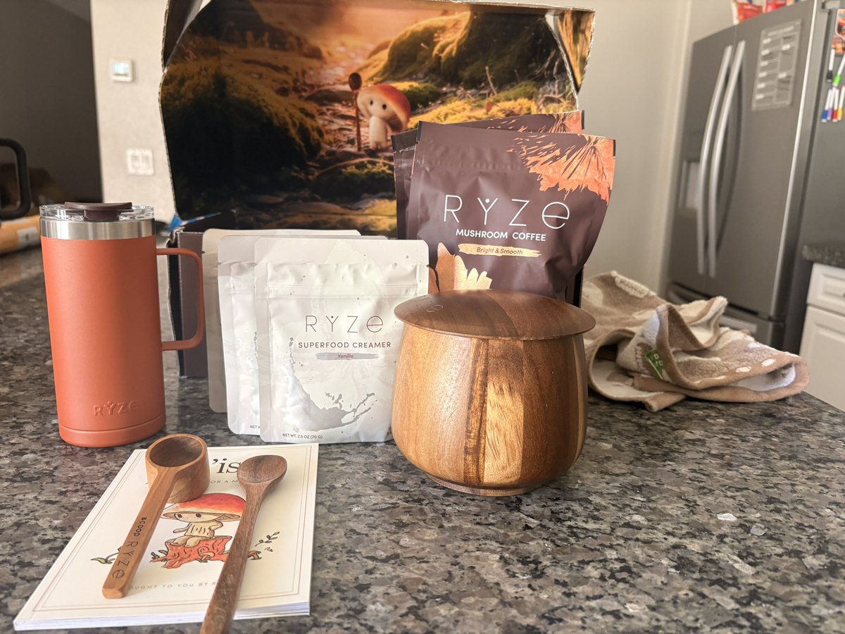 hermdaddyfresh's tweet photo. Trying out this #Ryze mushroom coffee for a little bit. Want to see if I notice the difference. https://t.co/Lu4BPvthkZ