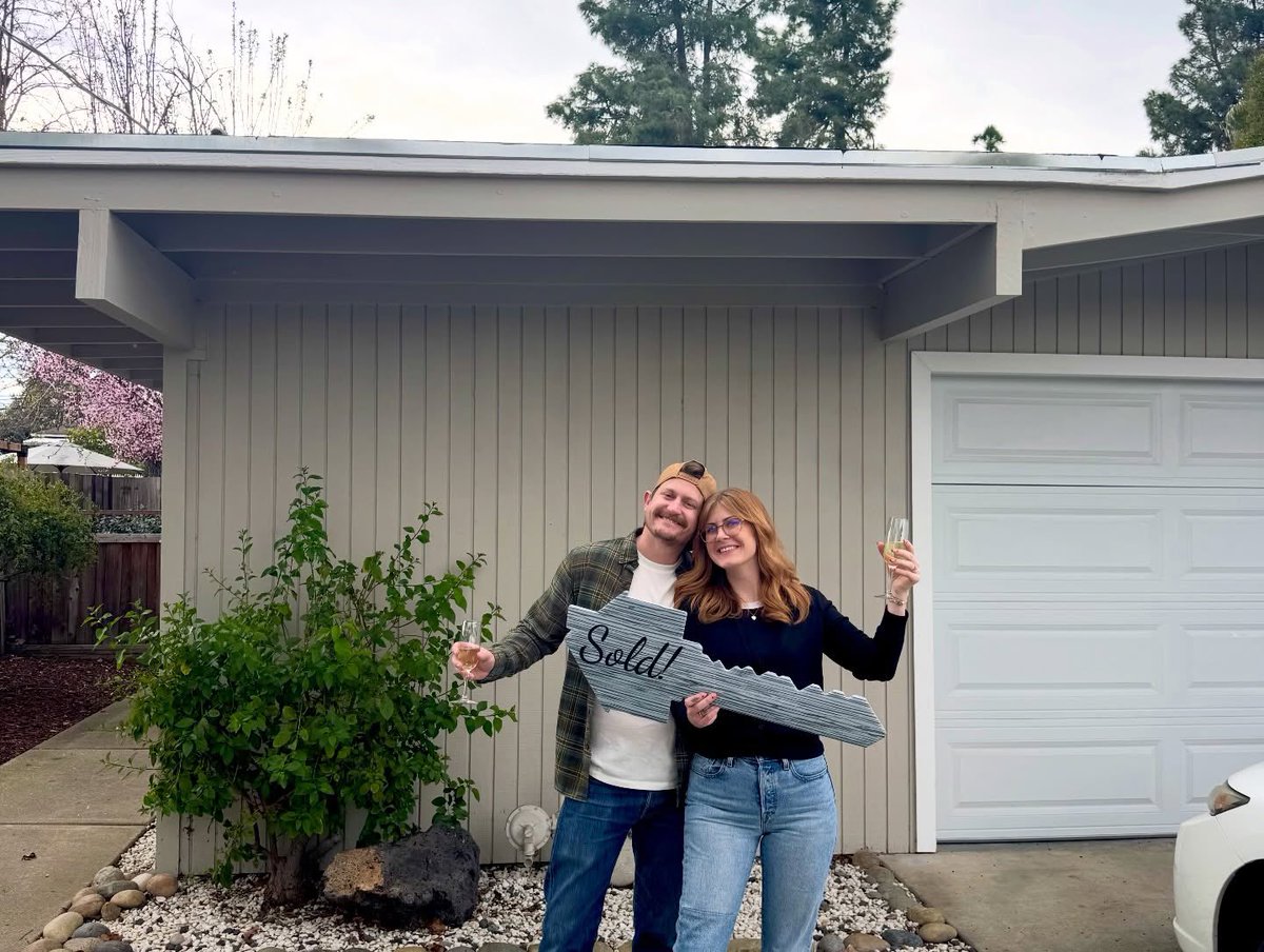 kaylaviolas's tweet photo. Congratulations to Jamie and Norman!!! 🏡 . 
A few month ago they came to me wanting to learn more about home buying process. Once they were ready we hit the ground running and started touring homes. After seeing a few and missing out on a couple of multiple offers, we decided to slow down and stay patient. 
Then this home hit the market and they knew it was the one 🌟.
#RealEstateInvesting #house #usa DRE02024202