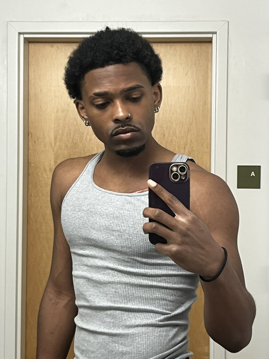 Sxn_Txna's tweet photo. Show your range with your hair🫶🏾

I have done it all atp, working back towards locs https://t.co/canHAusDeU