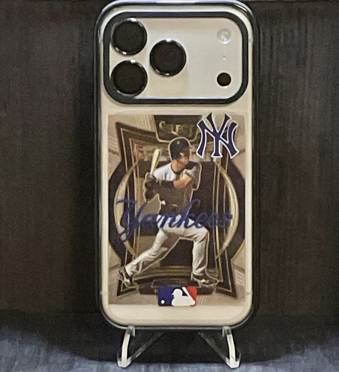 javvybing27's tweet photo. 2025 Panini Select Baseball 
Yankees Hideki Matsui IPhone17 Pro
1/1

😂😂😂😂😂😂😂😂😂

@CardPurchaser 

#thehobby
#RepBx 
#PaniniSelectBaseball https://t.co/yiSjiihlci