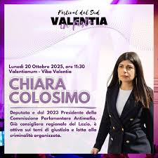 _DebbieRossi_'s tweet photo. CHE #ITALIA NAZITALIA DI MERDA. ALL'ANTIMAFIA HAI UNA MAFIOSA DISCENDENTE DI MAFIOSI, COME #CHIARACOLOSIMO. SUO BISNONNO ERA #JAMESCOLOSIMO, GANGSTER DI #ALCAPONE. SCHIFO LA MANDRIA FASCISTA DI #MARINABERLUSCONI #GIORGIAMELONI #MATTEOSALVINI E #ROBERTOVANNACCI (#GARLASCO SYSTEM)! https://t.co/Ziholt5Pvw
