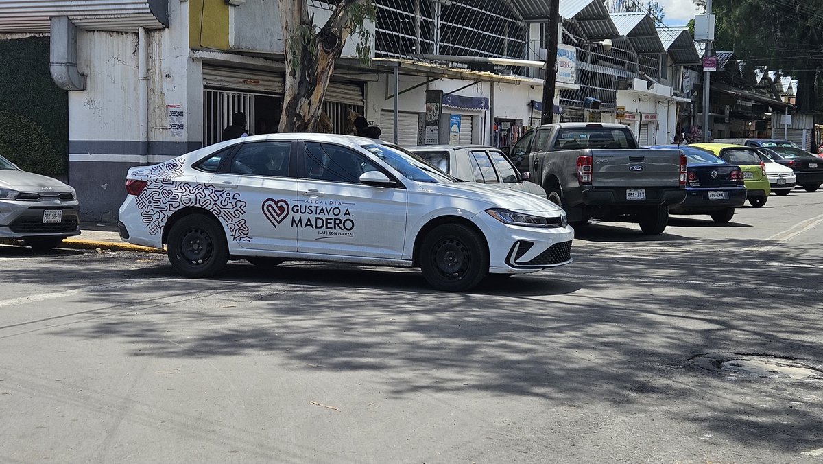 ulisduen's tweet photo. @TuAlcaldiaGAM  por disposición oficial ningun vehículo debe circular sin matrícula , además de q obstruye la vialidad
@UCS_GCDMX axilio vial 633 mercado 4ta sección. San Juan de Aragón 07979 GAM https://t.co/A9zqGfEpRN