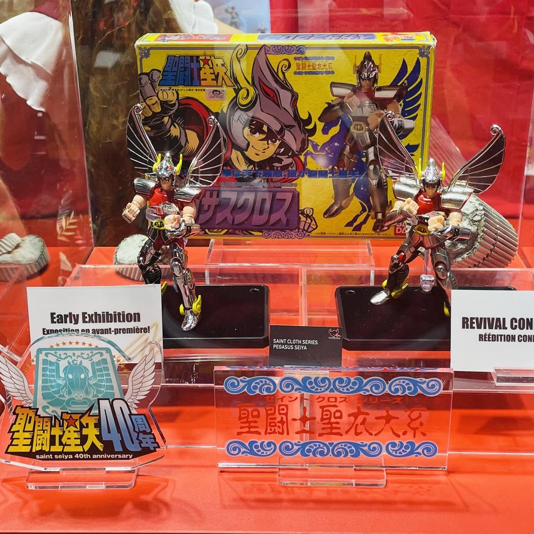 CesarinCool's tweet photo. 🔴JAPAN EXPO 2026🔴
En el stand se Tamashii Nations en el evento Japan Expo 2026 de Francia, la empresa está exhibiendo las figuras conmemorativas al 40 aniversario de Seiya hasta el momento reveladas.
Lo más destacable es que podemos ver una comparación entre el revival de la figura de Seiya de Pegaso V1 Saint Cloth Series con la versión original clásica (la caja que se ve en las fotos es de ésta, aún no se ha mostrado la del revival) y podemos notar las diferencias.
El evento se está llevando a cabo desde el 9 al 12 de julio del 2026.
Créditos: Saint Cloth Myth News.
Saludos
#saintseiya #seiya #knightsofthezodiac #kotz #loscaballerosdelzodiaco #masamikurumada #聖闘士星矢 #mythcloth #mythclothex #TamashiiWT #Tamashii15thWT #TamashiiNationsWorldTour #TamashiiNations #tamashiination2026 #t_n2026 #seiya40th