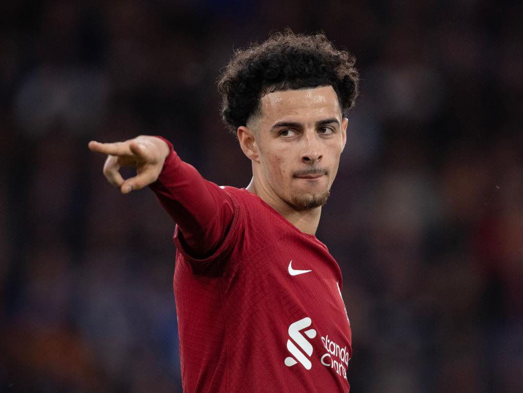 JacobsBen's tweet photo. Inter are considering a new bid for Curtis Jones despite seeing a €25m approach instantly rejected.
Liverpool prepared to keep Jones if their €40m+ valuation isn’t met. Still waiting for new formal talks.
Inter’s last verbal approach had led Liverpool to conclude a deal wasn’t possible, but the Serie A side are currently discussing a new proposal.🔴