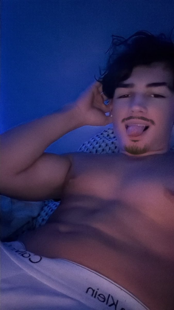 Lenydptuv's tweet photo. Ceux qui veulent ce genre de photos non coupé, en entier avec tout ou d’autres photos/videos de ce genre c’est sur mon UV 🔥😘

Abonnement à 1€ pendant 48h profitez 🎁

Lien de mon uv juste ici régalez vous ⬇️⬇️

https://t.co/Zk1QbIOEMV https://t.co/tGt0nLbTgc