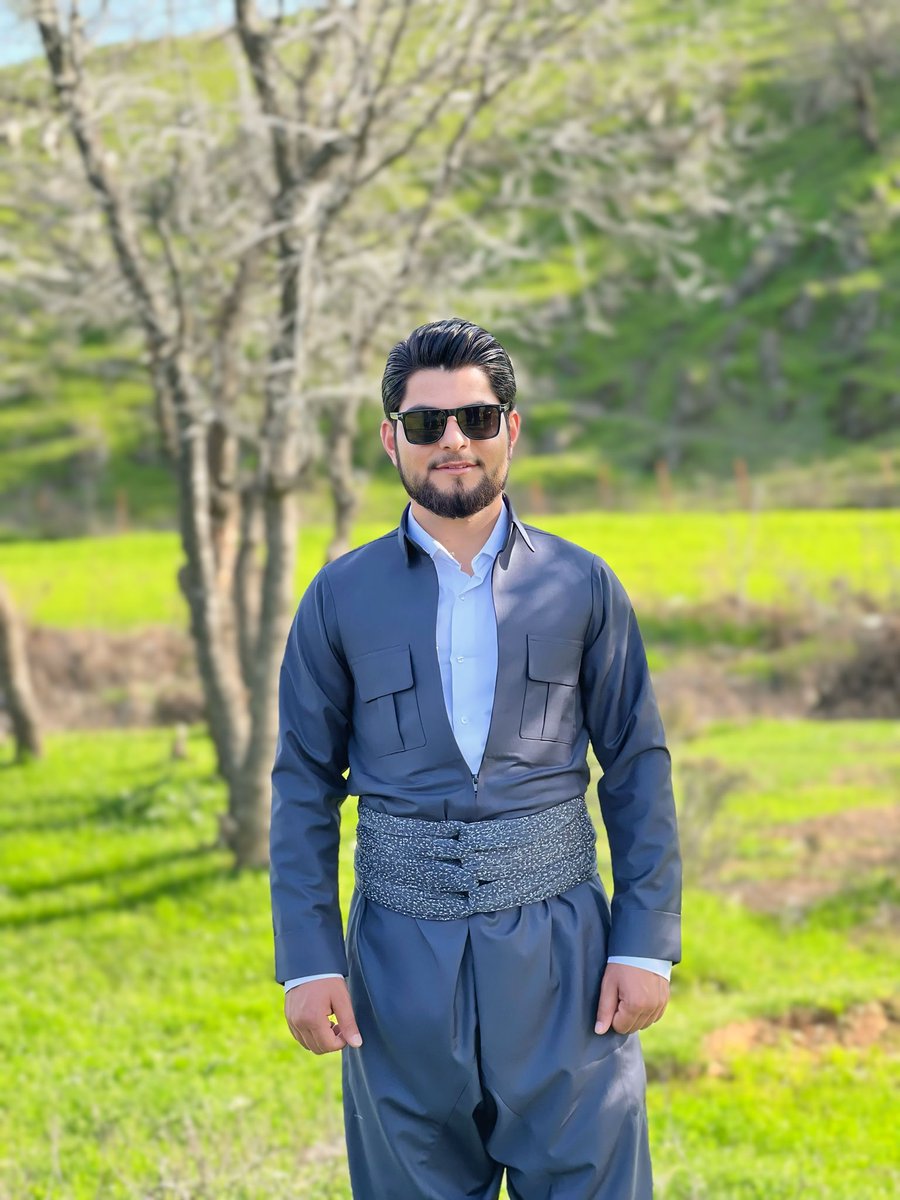 Rasulyasin0's tweet photo. جلوبەرگی کوردی شوناسی نەتەوەیمان.

#kurdistan #irbil #soran #kurdish_Clothing https://t.co/sjLLVc5FiQ