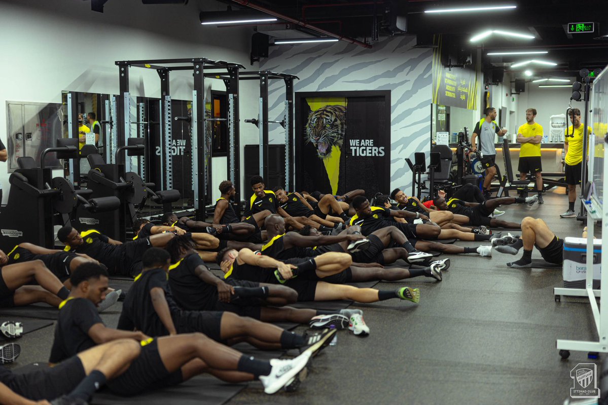 ITTI MANIA - اتي مانيا tweet media