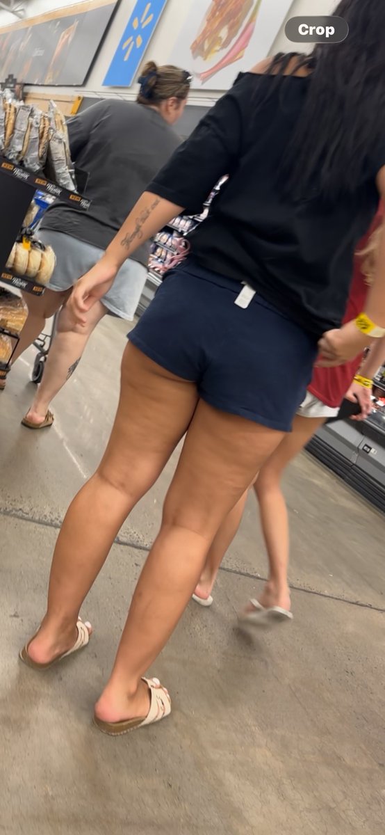 Thenameofjay10's tweet photo. Booty cheeks hanging out, she kept pulling up her shirt begging to be seen #candid #public #booty #creepshot #pawg #cap #upshot https://t.co/fxf90Ibqtv