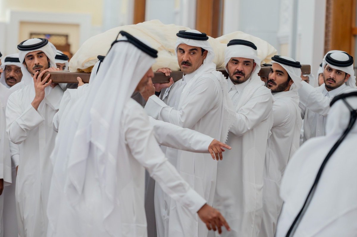 SaudiNews50's tweet photo. لقطات من الصلاة على الشيخ حمد بن خليفة آل ثاني.

- https://t.co/KkzdhwS2d2