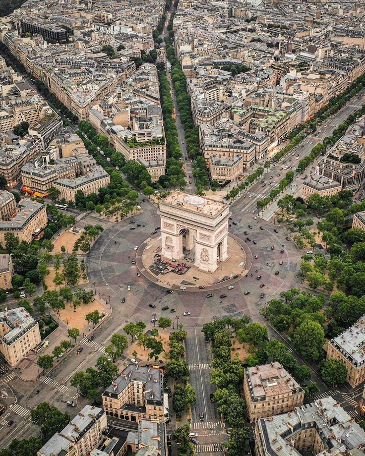 NaturalEye78321's tweet photo. Guess the city without Cheating.... https://t.co/UBtyTbTCUo
