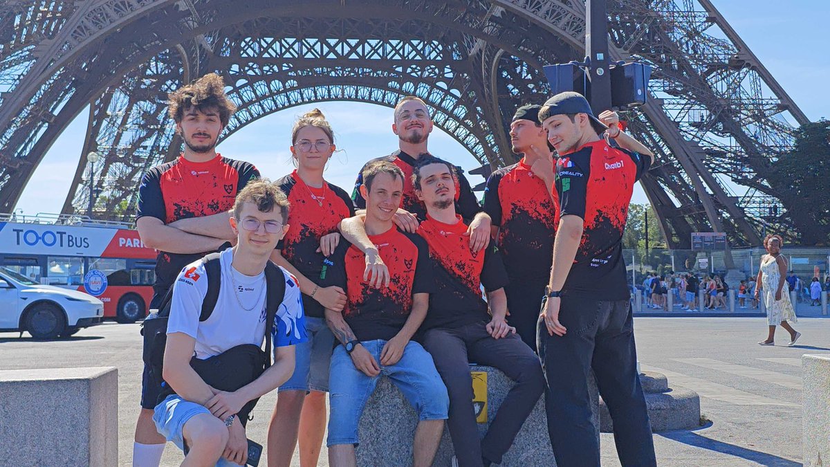 ulysfps's tweet photo. J’ai passé un we de fou à l’#EWC 
Voir mes bro en lan Apex et partager ces moments avec m’as remplis de bonheur. C’est inoubliable. J’peux pas tous vous tag ici mais MERCI à vous et ceux avec qui j’ai échangé !! 🫶🏼
@Darkvaduck @staplebreak_ @Skyyyttv_ @Zeeforce_ @5891Nissy https://t.co/6QylTD45ie