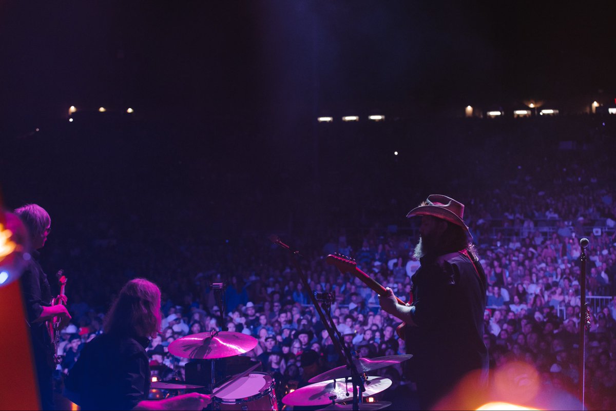 Chris Stapleton tweet media