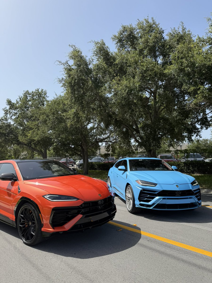 yelotree's tweet photo. Urus starting to look like skittles https://t.co/FJ9dgCLPKS
