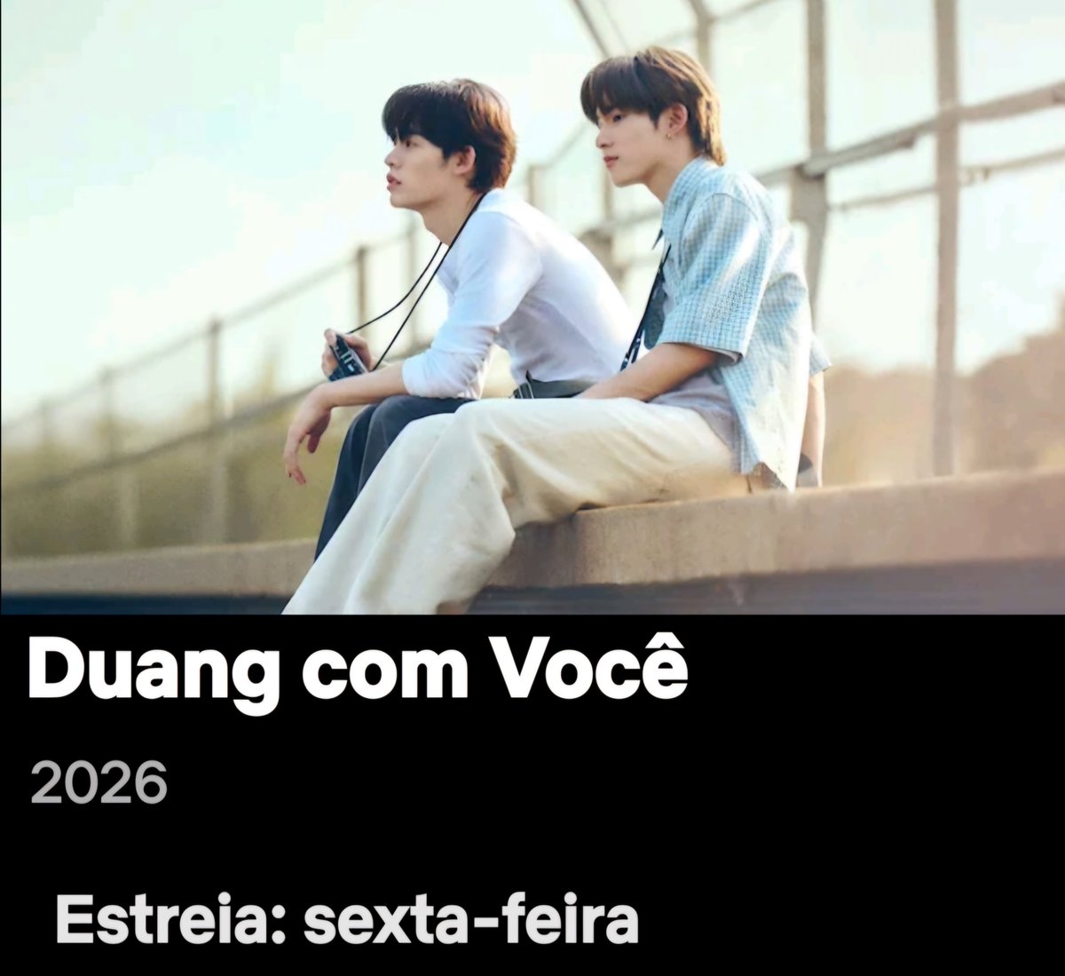 ubl_umbrella's tweet photo. 💘O Bl #DuangWithYouSeries, já está disponível no catálogo da #NetflixBr.
Os episódios serão liberados sexta feira.
Vamos poder acompanhar novamente a saga do Duang para entrar no coração do Qin.
#teeteepor #JaoNorth #waavetnp #tthi_eks 🎸 https://t.co/ixrYmUZOJh