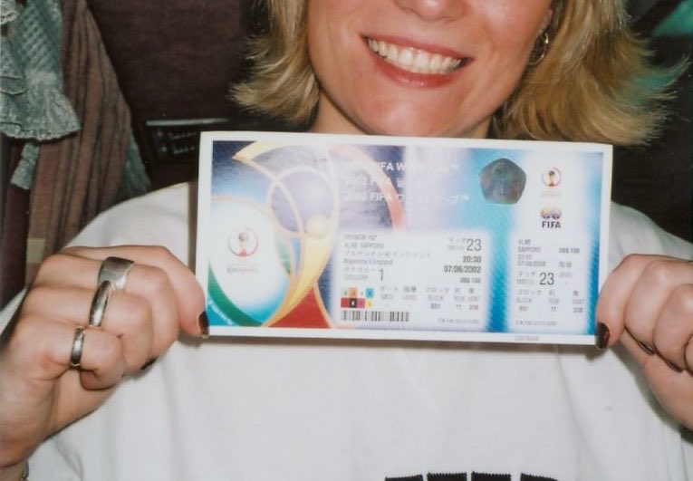 gmbarnard22's tweet photo. the last time england played argentina (competitively), my parents were there at the 2002 world cup having met just a few days before.

the match on wednesday falls on their 20th wedding anniversary!

win it again for them ta @England https://t.co/gpVpdb9TIY