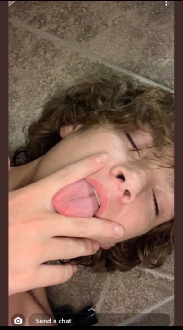 SmithWalker124's tweet photo. I offer all baiting services, files, hot groups and channels bait your crush today 🥵https://t.co/Ut3uvbb5Sa https://t.co/UbMFs7XKg0