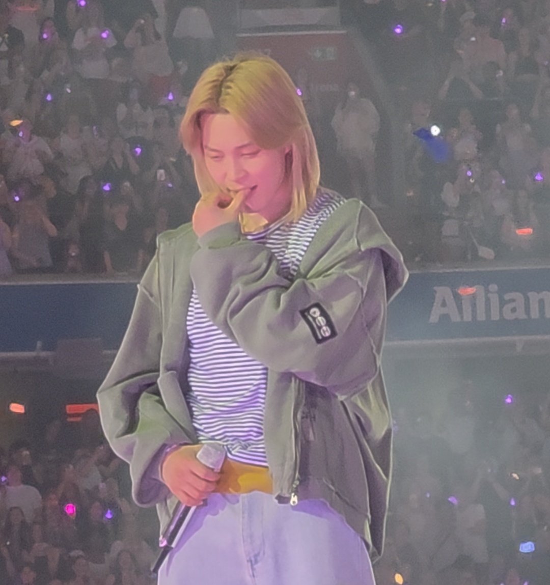 gomdorichick's tweet photo. The face you make when your verse is coming up and you have no idea what song is playing, please jimin never stop being this cute https://t.co/mzT0WmLK5E