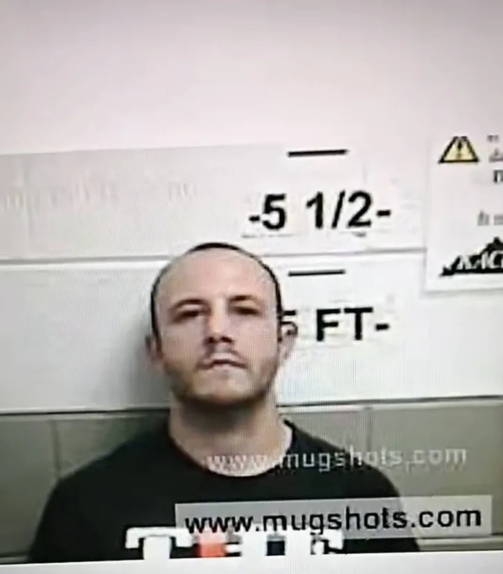 lvcivs_'s tweet photo. @napatrioleon Mugshot... mugshot... mugshot... mugshot... https://t.co/D7lkFZWA3p