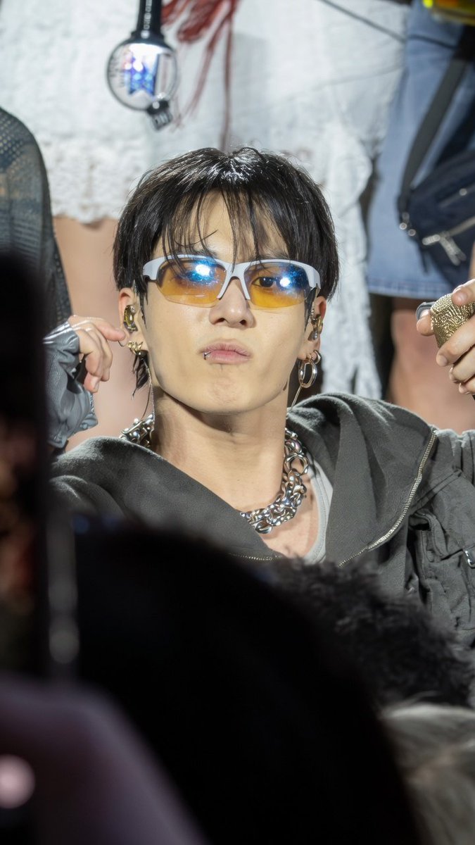 97STARRYKOO's tweet photo. OH https://t.co/sEwhxliC22