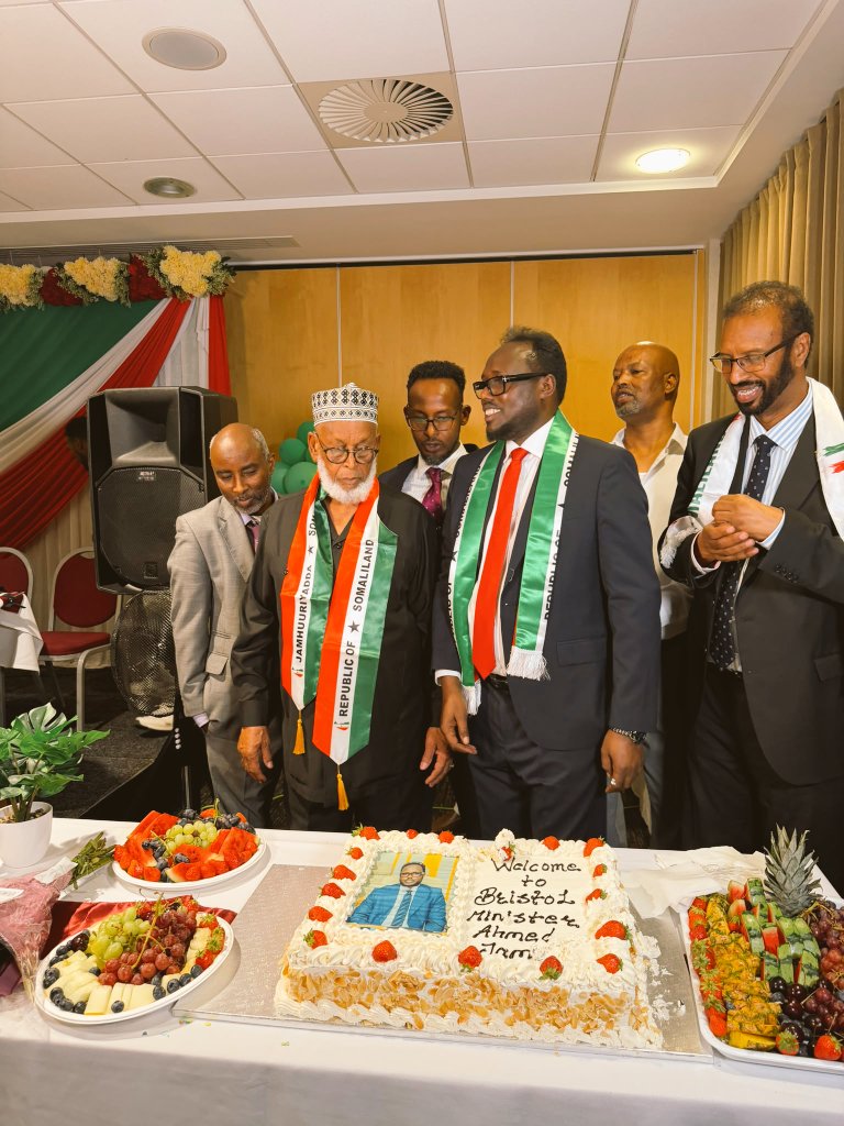AhmedBarre20's tweet photo. My sincere gratitude to the Somaliland community in the United Kingdom for the warm farewell and honorary reception. I deeply appreciate the organizing committee and everyone who attended, whose presence reflected our shared patriotism, unity, and commitment to the Republic of Somaliland. I encourage our diaspora to continue strengthening our solidarity and working together in advancing our nation's interests