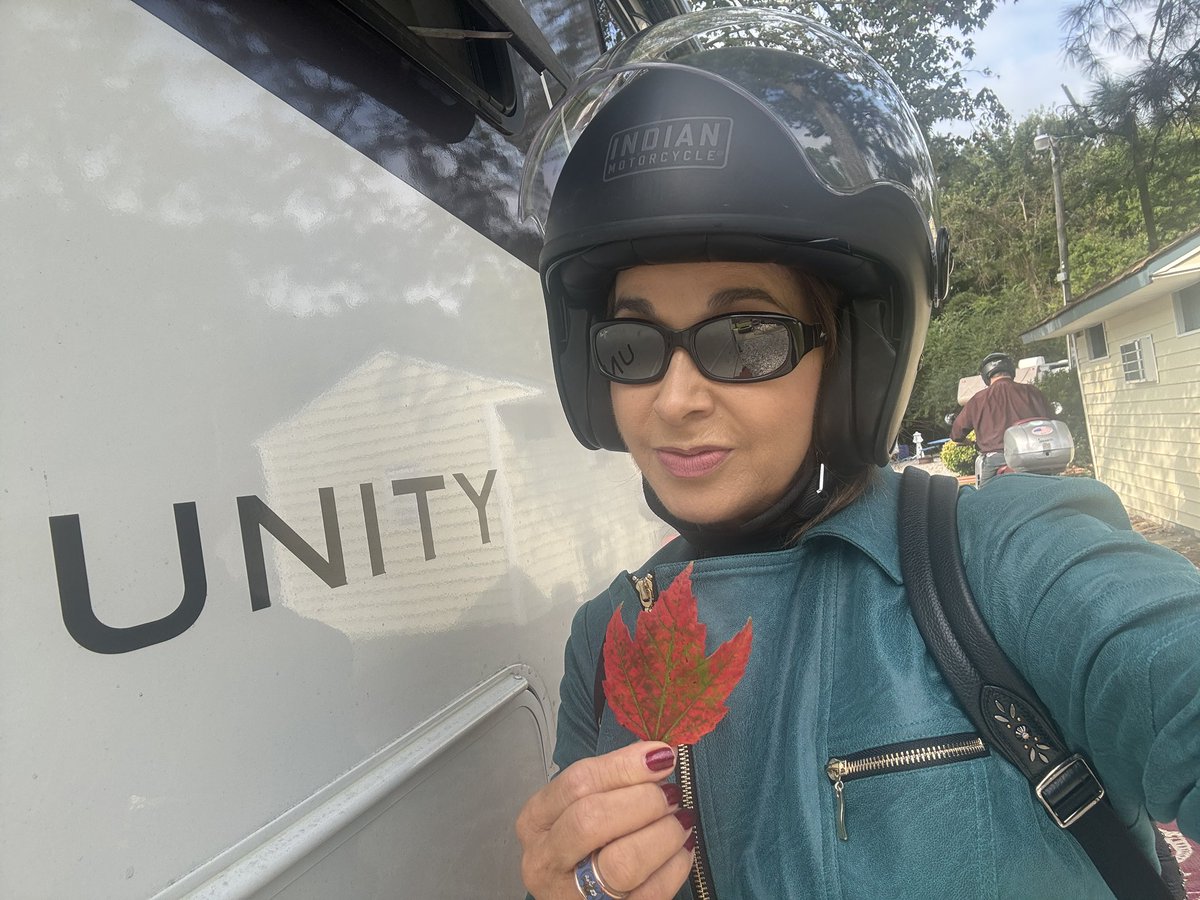 NattyRiosSipes's tweet photo. Enjoying the outdoors in our Vespa #vespa #joy https://t.co/utyD1nS3IX