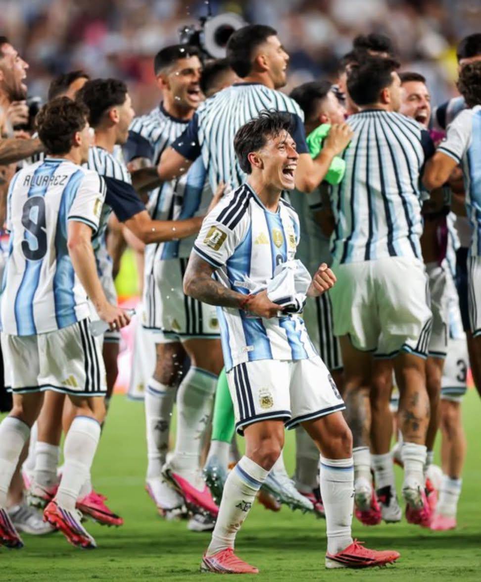 Mallamjp's tweet photo. Argentina is the only country currently at the World Cup that has no players from either Barcelona or Real Madrid in its squad. Interestingly, both clubs are expected to sign at least one Argentine player who is currently playing at the World Cup. https://t.co/0NLrhp6D7x