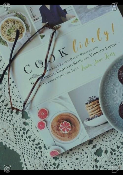 __ryi17's tweet photo. She engaged in a low-key chat with the baker, discovering that the shop had been in business for twenty-seven years, inherited from the owner's mother. All recipes were kept original, maintaining traditional techniques that set them apart from mass-produced commercial products. https://t.co/hf0LTdREkk