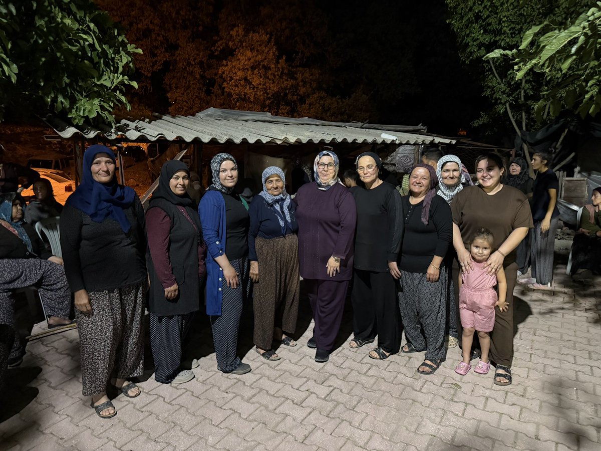 DemreAkParti's tweet photo. 📍Belören Mahallesi

Belören Mahallemizde düzenlenen aşure programına Kadın Kolları Başkanımız Sayın Firdevs Akcan ile birlikte katıldık.

Birlik, beraberlik ve paylaşma ruhunu yaşatan bu anlamlı programda hemşehrilerimizle bir araya gelerek sohbet etme fırsatı bulduk.

Rabbim birlik ve beraberliğimizi daim eylesin.

#AkParti #AkPartiAntalya #AkPartiDemre