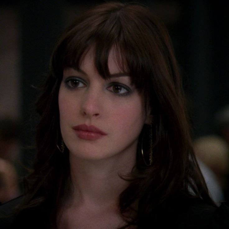pl6zas's tweet photo. requirements to be miranda priestly's assistant 

-have an insane face card https://t.co/EBbyt4b3gz