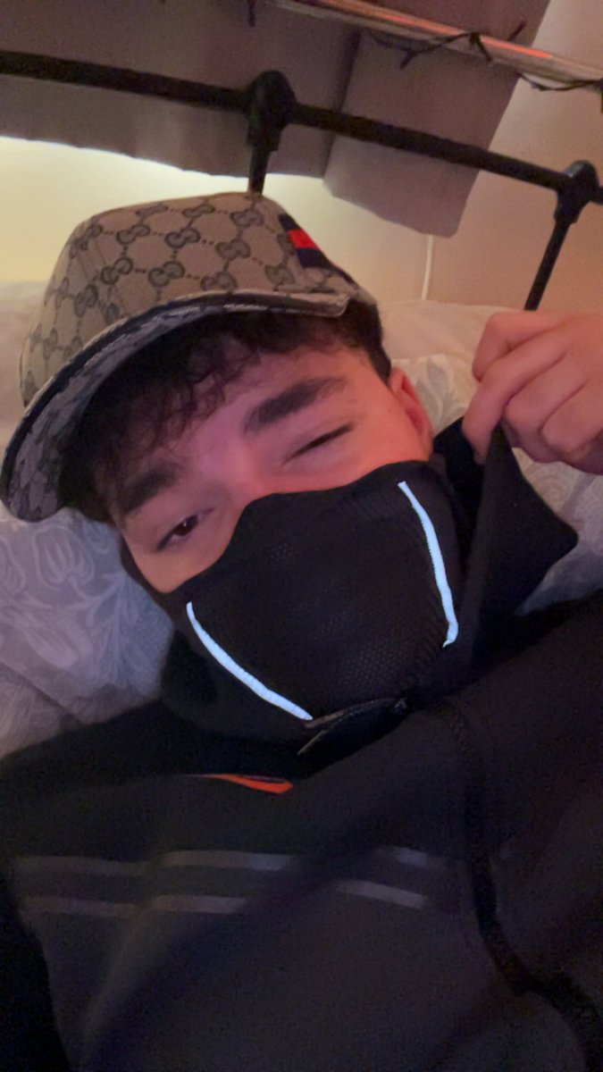 MASTER_JAKE_FIN's tweet photo. Going on holiday tomorrow 

$imp for me and dm for reimbursements 😈🇬🇧

#cashmaster #findom #englishcashmaster https://t.co/0uGsgibvUH