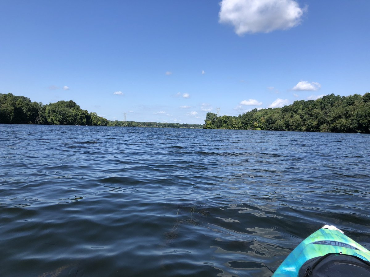 grumpy_gus20's tweet photo. Gorgeous day to be on the water! 😎 https://t.co/mh1gCUJD1m