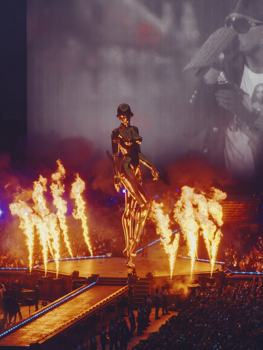 Ricardinho_trd's tweet photo. 📸 Dump de mes photos du concert de The Weeknd au Stade de France  🔥 #theweeknd https://t.co/eNlAtB8j4j