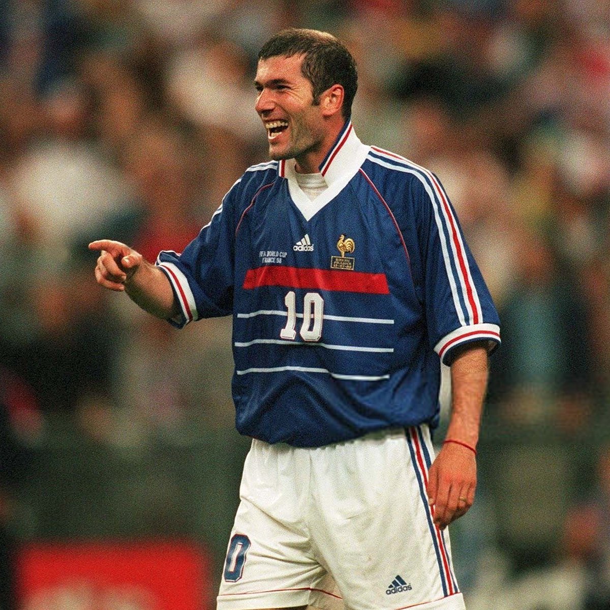 ActuFoot_'s tweet photo. 🚨 Walid Acherchour : « ATTENTION, LAMINE YAMAL 🇪🇸 PEUT NOUS FAIRE UNE ZIDANE 98. 

Il peut être CE JOUEUR DÉCISIF qui offre la Coupe du monde à l'Espagne. 🏆

Ce n'est pas encore le grand Lamine Yamal, mais il est en train de monter en puissance. 🔥

Il faut se méfier de ce que ce mec a dans la tête et dans les pieds. » 

🎙️ @AfterRMC