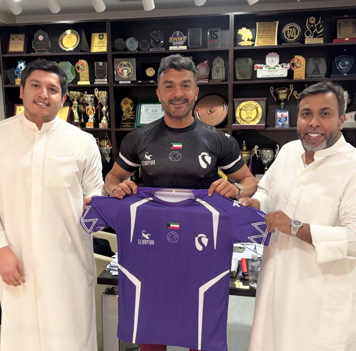 kuwait_PLg's tweet photo. متداول 

نادي سبورتي بدوري الدرجة الثانية الكويتي يتعاقد مع الممثل عبدالله بهمن كحارس للفريق بداية من الموسم المقبل 😳🟣 https://t.co/VoEveFk4HY