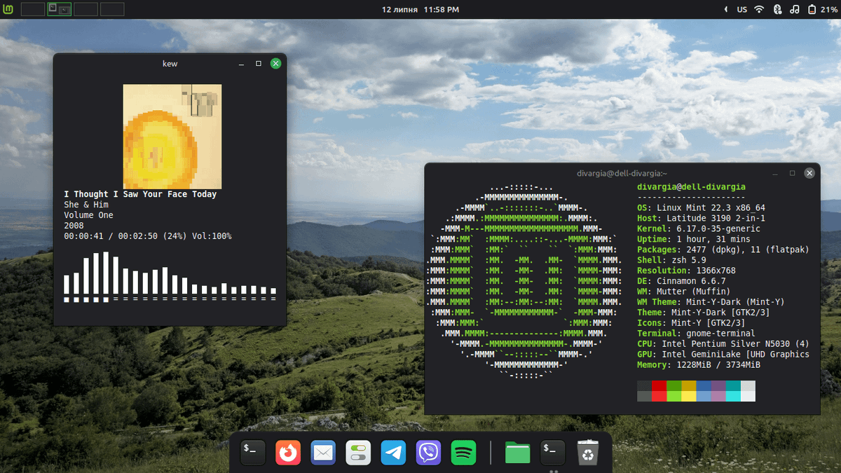 bot_unixporn's tweet photo. [Cinnamon] lazy rice.. but cinnamon also can be pretty :3
Link: https://t.co/NC5wECZwJ4

#unixporn #linux #screenshot https://t.co/BCS9bevYR0