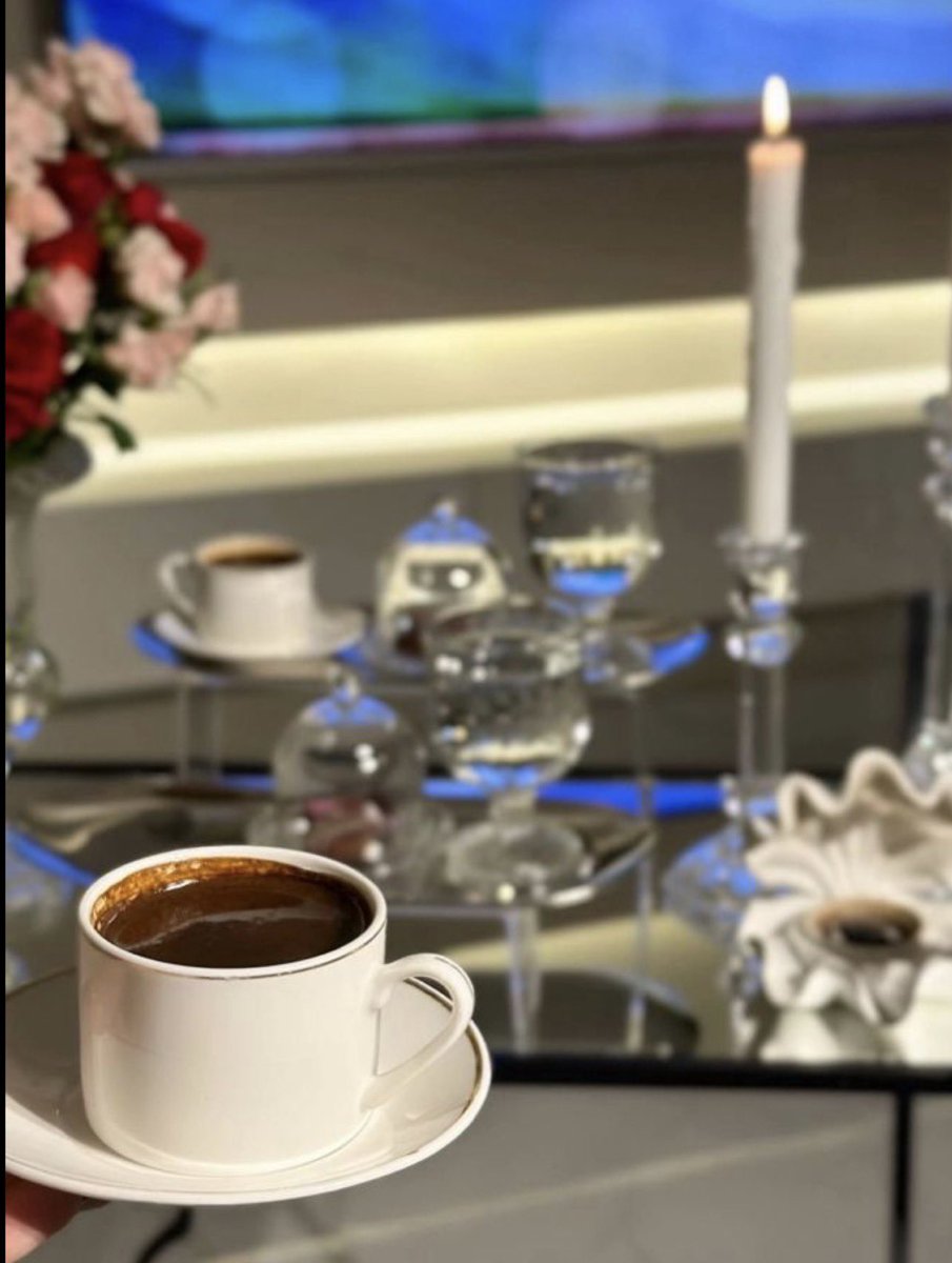 0R7230's tweet photo. #حبيت_أقول 
#فضفضة_مشاعر 
#بوح_الخاطر 

نحن بسطاء جدا من الداخل
     سعادتنا لا تكلف الكثير
  كلمة طيبة .. ابتسامة صادقة
    تشعرنا إن الدنيا ملكنا..
  اهدوا السعادة بأبسط ماتملكون. https://t.co/4GRWIGc82D