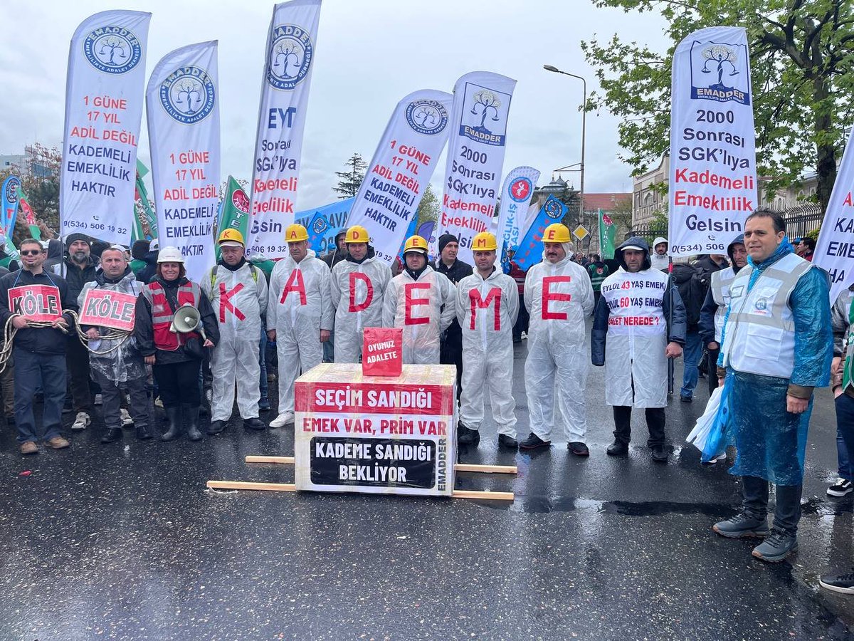 GorenBilal696's tweet photo. @EstSerkan16 @yan_etki Kademeli EMEKLİLİK KANUNLAŞACAK ADALET EŞİTLİK GELECEK 
@EmadDernegi
#KademeÇözümdür https://t.co/5YQmemnVaR