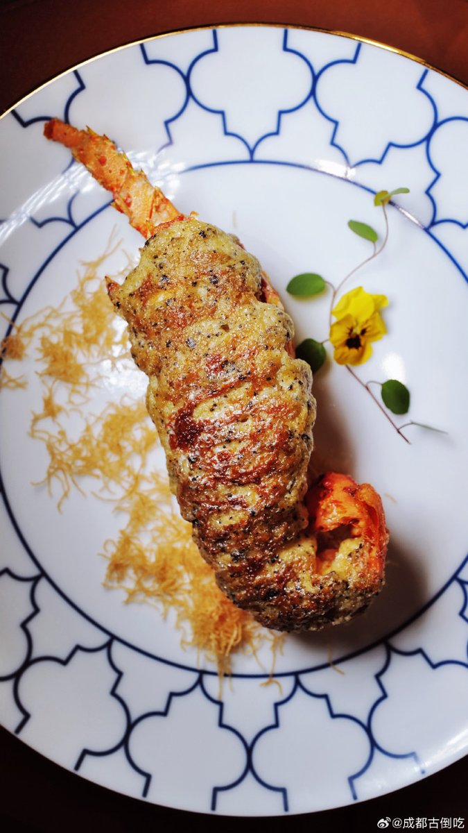 Basilius22's tweet photo. Making crispy garlic shrimp with homemade spicy mayo tonight! 15 mins total, way better than takeout https://t.co/GQKHJVdmfD