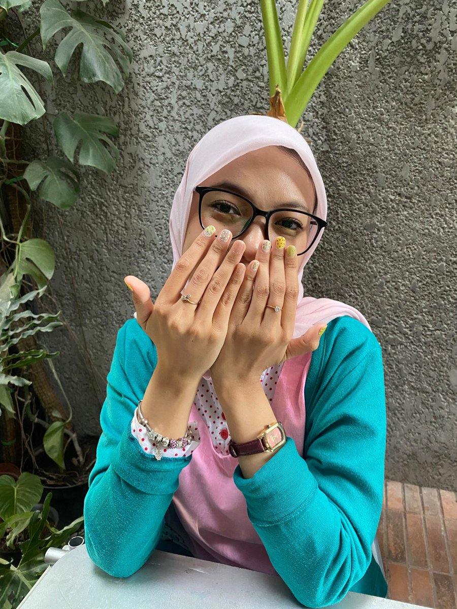 knowledgenadya's tweet photo. But im trying to let go ... (can gaaa ya???) 😭😭 https://t.co/2touf4y2DJ