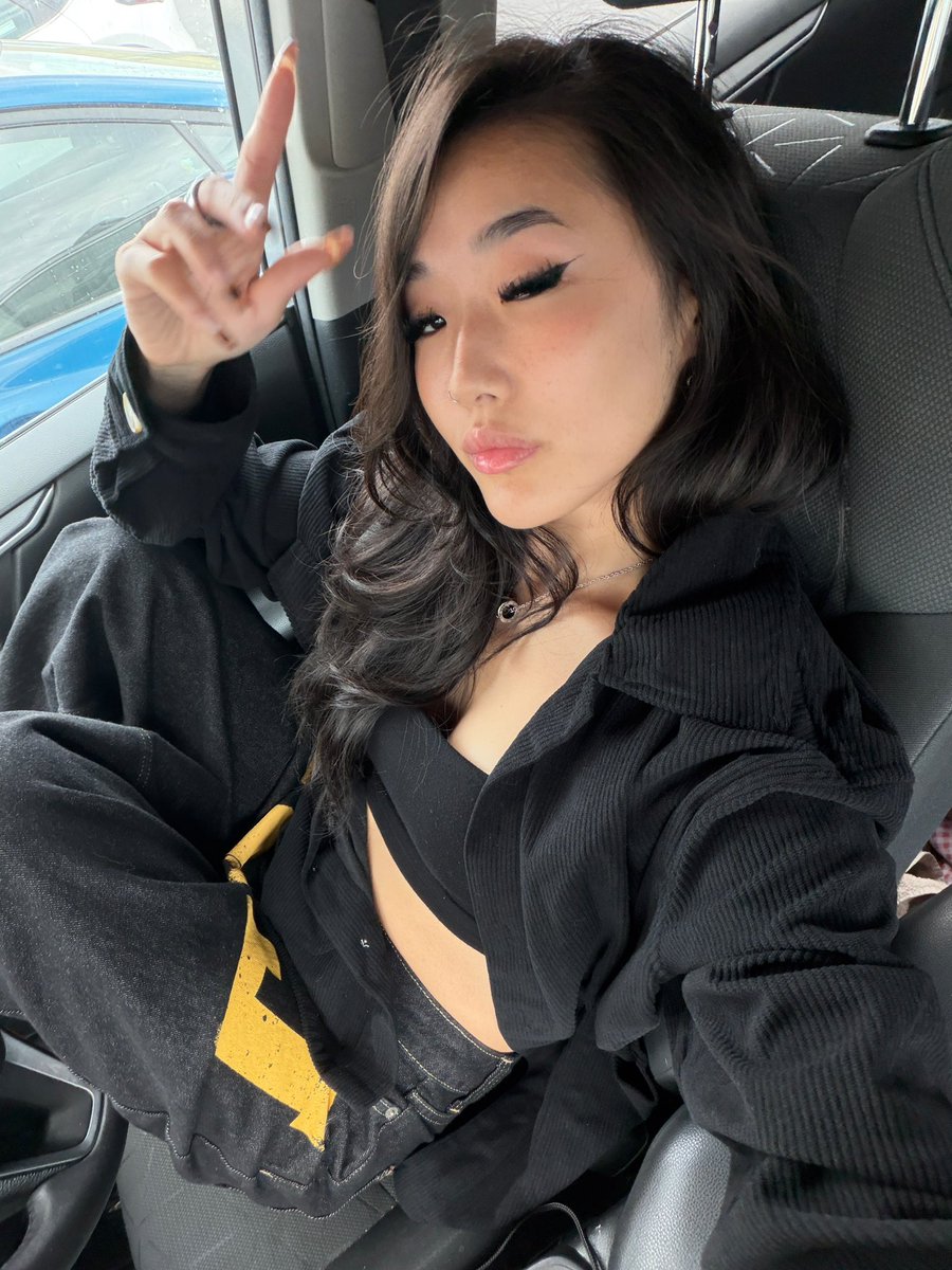 Nina tweet media