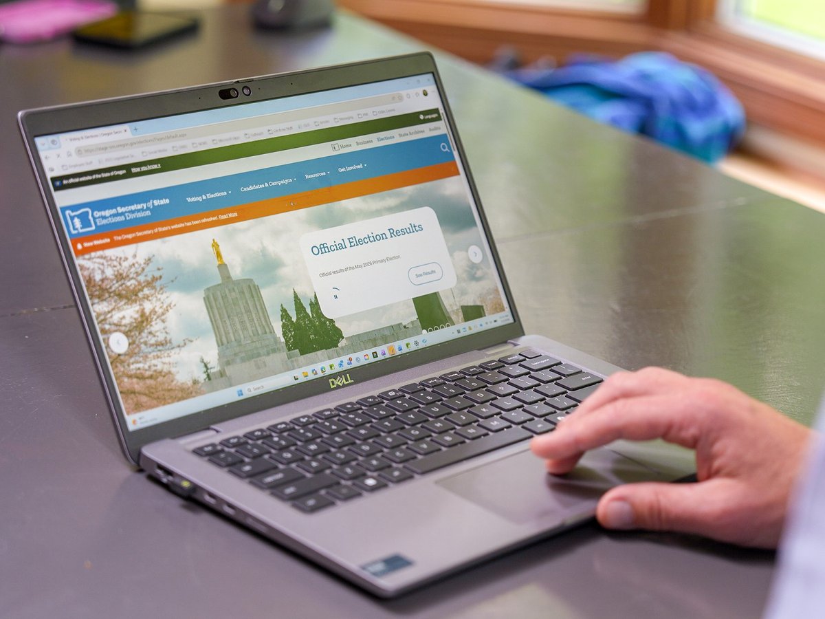 OregonSOS's tweet photo. Have you seen the new and improved Secretary of State website? It's easier to navigate, works better on your phone, and has improved search tools to help you find what you're looking for fast. Visit the new website at https://t.co/rnaZNSrCtY. https://t.co/cyypxkuC2B