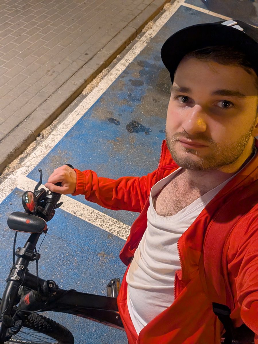 JohnInnix's tweet photo. Bike https://t.co/bfVOK7DkM3