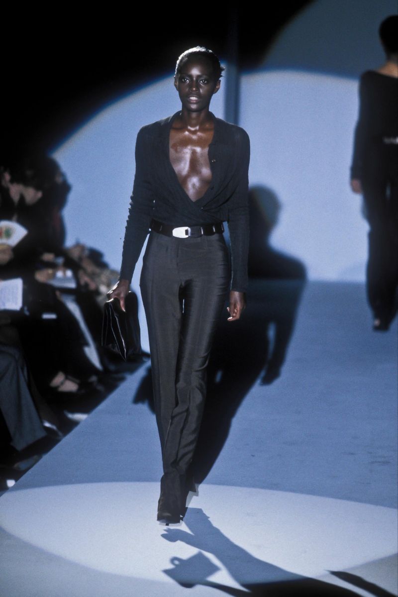 cestprada's tweet photo. gucci by tom ford ss97 https://t.co/Nrl0dboQuJ