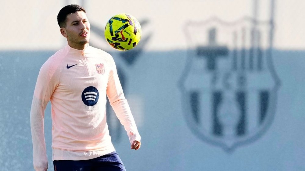 ReservedLens's tweet photo. Barcelona plot Bardghji departure while maintaining grip on Swedish starlet.

The Swedish winger is set for a Camp Nou exit this summer, though the Blaugrana are determined to keep him within their reach. https://t.co/nPq0cbB7W4