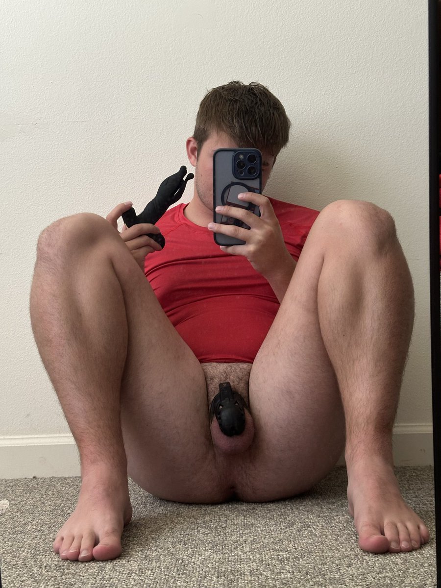 Sub_Hermes's tweet photo. The combination of my new toy and this new cage made me feel the power of @Master_Zeus2. Making me shake and quiver. I love his power. https://t.co/MIMQckJTvI