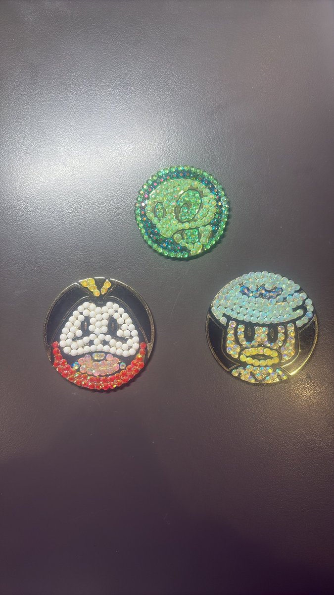 AeirmYT's tweet photo. Show your best poke coins lol here’s my fav that my gf bedazzled and im lowkey considering doing more https://t.co/250AqUgYwa
