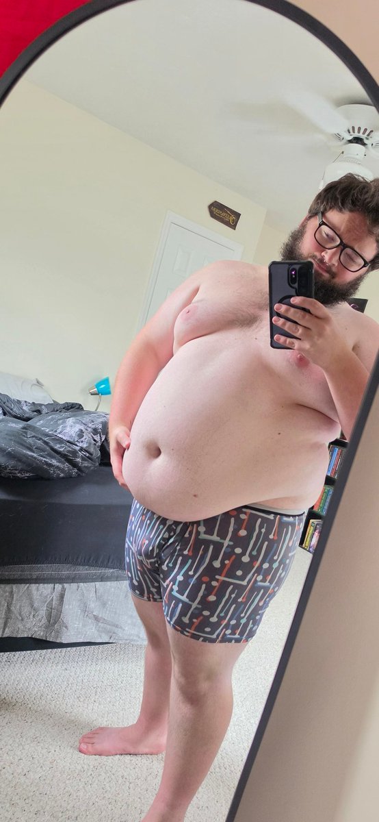 Pinky_1989's tweet photo. With or without boxers https://t.co/B4wxrtBCyo