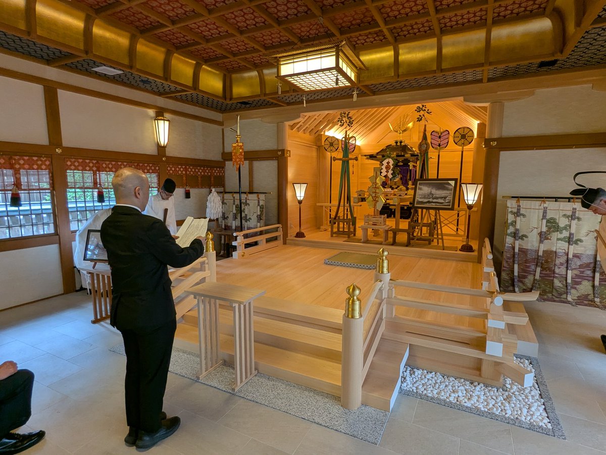 TOMO83415491's tweet photo. おはようございます☁️　高岡市の射水神社にて軽巡洋艦…旧海軍「神通」の慰霊顕彰祭に参列です。#艦内神社 は射水神社、昭和18年（1943年）7月13日に先の大戦にてソロモン諸島にて沈みました。歴史学者の久野潤氏が祭文を読み上げ、英霊の慰霊と顕彰、御霊の平安を祈り斎行（第9回）致しました。 https://t.co/LFEj2J0EgW