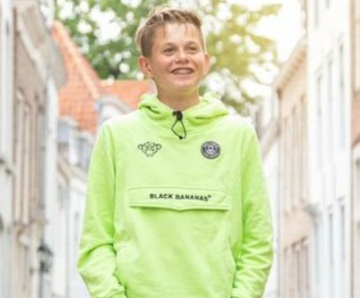 ovcned's tweet photo. MEDIATUIG OVER GELUKSZOEKERS
Schandalig, alsof het niets voorstelt
Een klein groepje, een klein aantal
Ja hoor

#Rik werd doodgestoken door maar 1 asielzoeker
#Lisa vermoord door maar 1 #asielzoeker
#Tim afgeslacht door maar 2 Turken
#Antonetta doodgestoken door maar 1 allochtoon https://t.co/nZ22j5nyQm