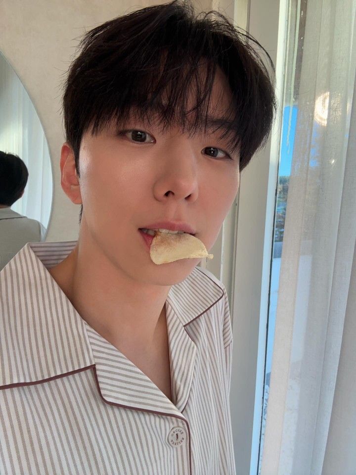 TayCris4's tweet photo. Voltando ao selcaday 

#monbebeselcaday #selcaday #mbbs #monbebe #monstax #kihyun https://t.co/DskKxcZBqk